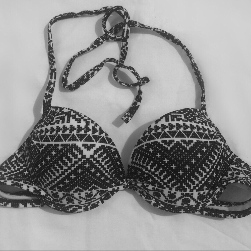 Geometric halter bikini top